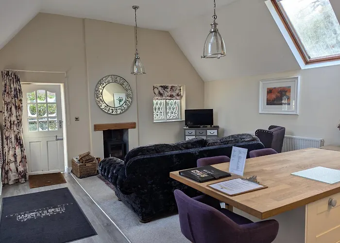 The Coach House Apartment At Cefn Tilla Court, Usk