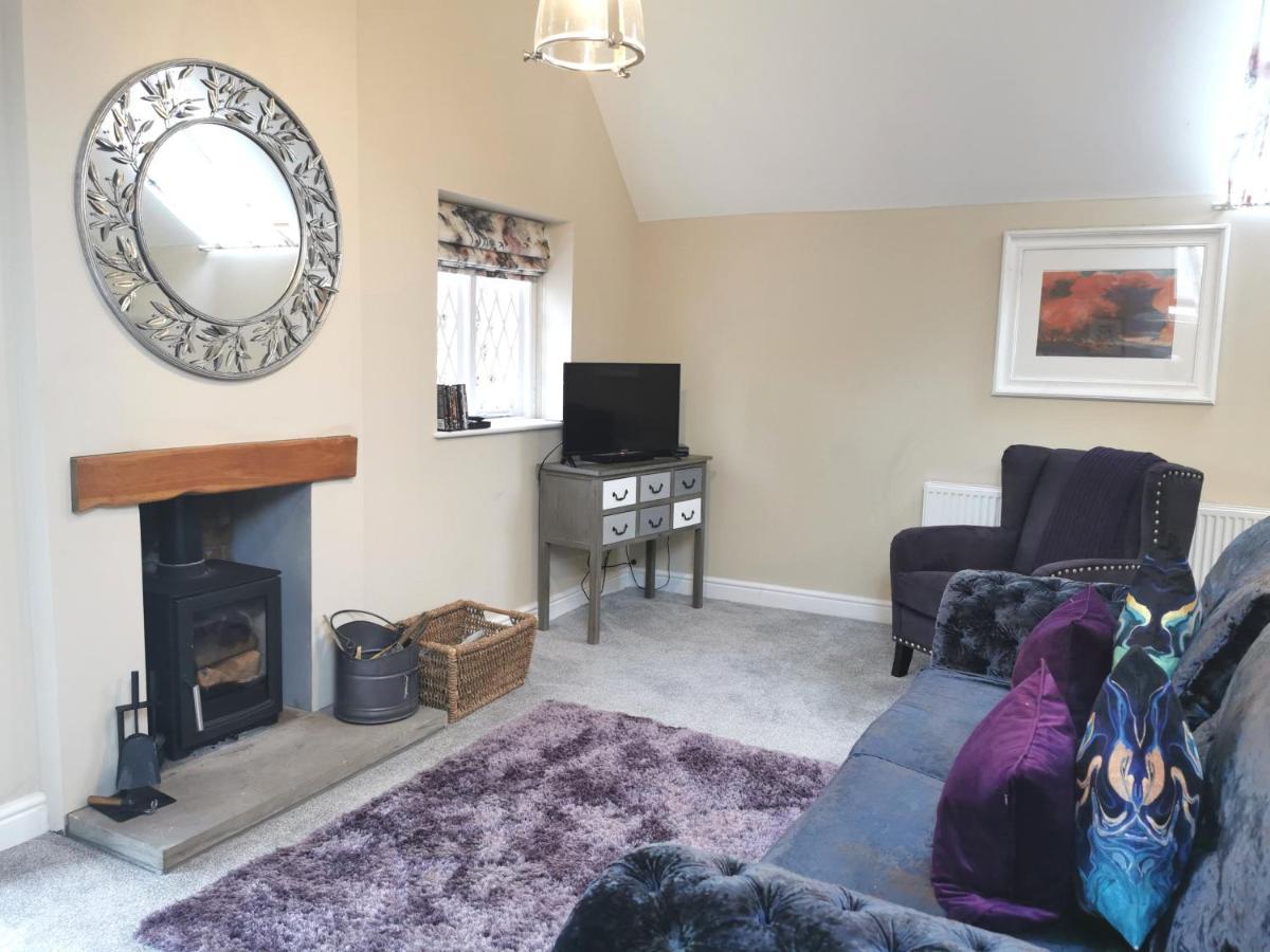 The Coach House At Cefn Tilla Court,